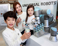 유니버설 로봇, UR3, ‘2015로보월드’에서 쇼케이스 선보여